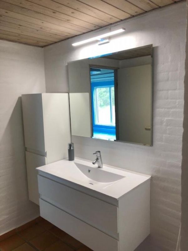 Badev�relse ved poolen