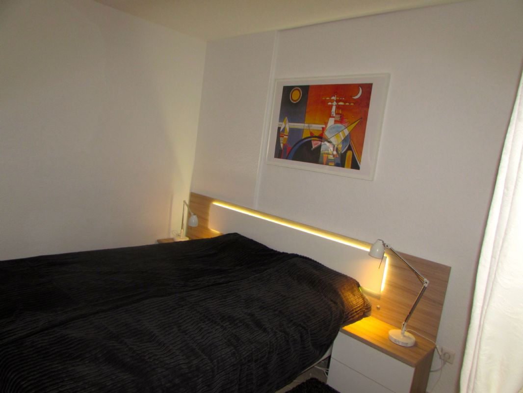 Lille soveværelse mulighed for dobbeltseng eller enklesengeSmall bedroom possibility of double or simple bedsKleines Schlafzimmer Möglichkeit, Doppel- oder Einzelbetten