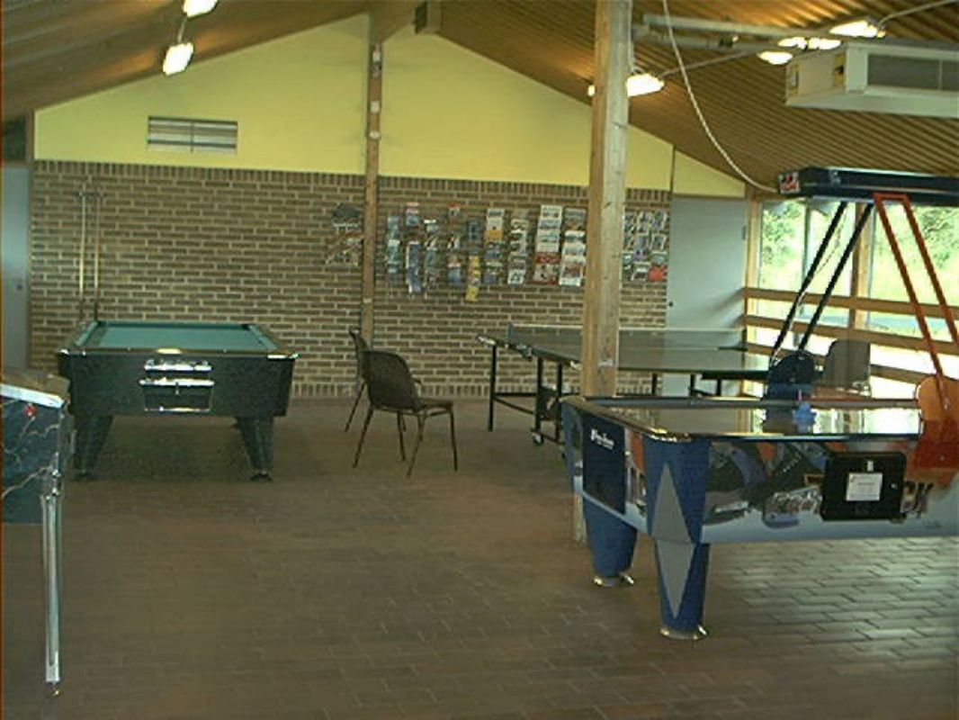 Aktivitesrum med bordtennis, billiard m.mActivity room with billiard and table tennisAktivität Raum mit billiard und Tischtennis