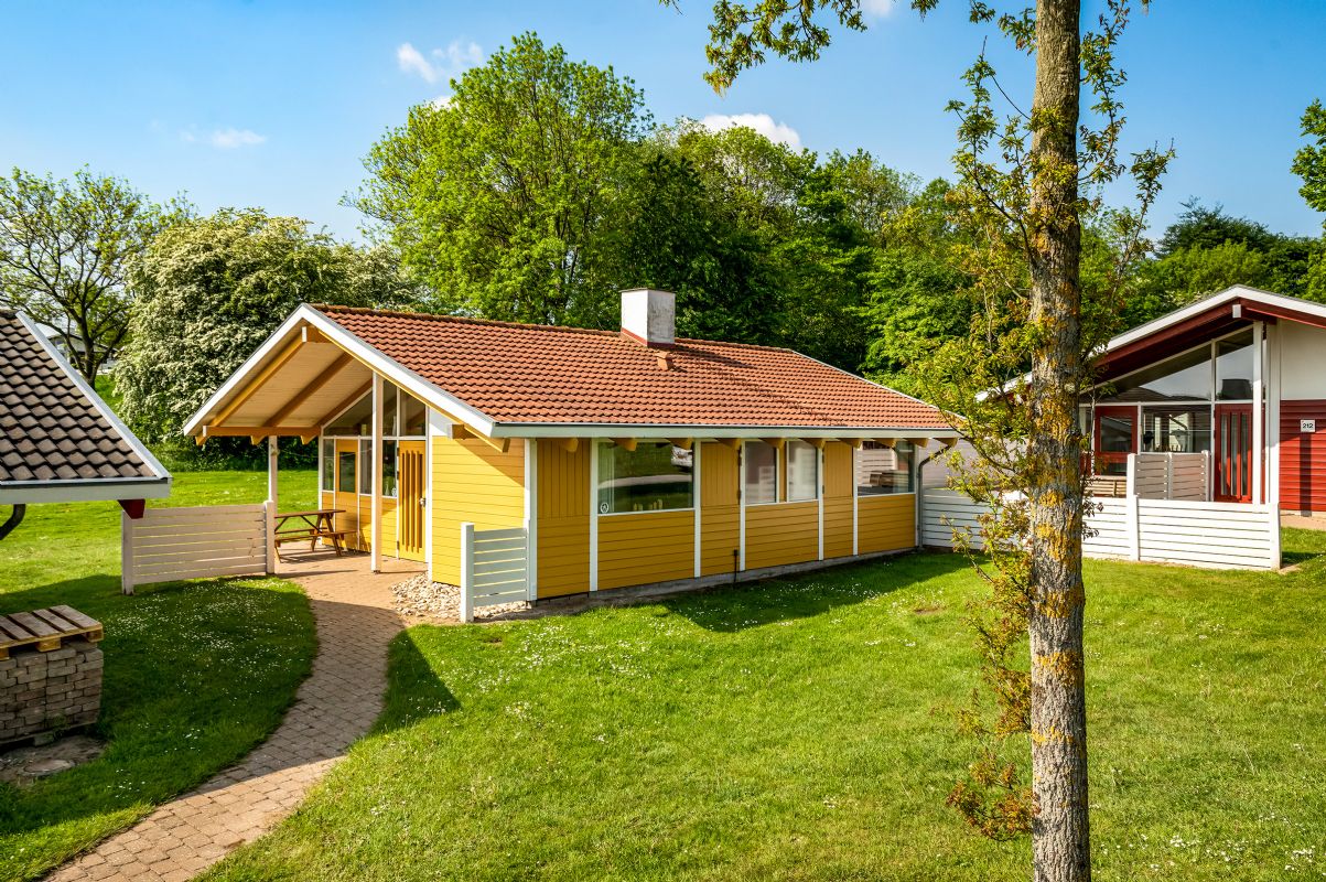 Eingang und Parkplatz beim Ferienhaus