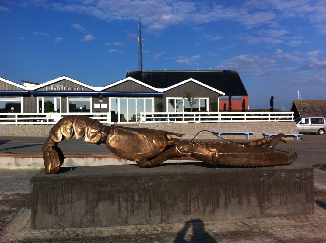 Den flotte hummer p havnen i sterby