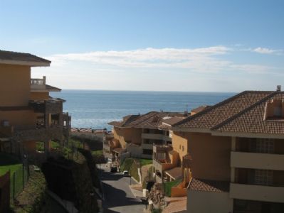 Costa del sol, Fuengirola. Ferielejlighed gåafstand til strand, stor balkon, havudsigt, lækker stor sandstrand offentlig transport s-tog eller bus