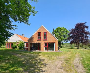 Riskjr skov - degrd i Jylland -  med blhytte, shelter, aktivitetsrum & 20ha natur