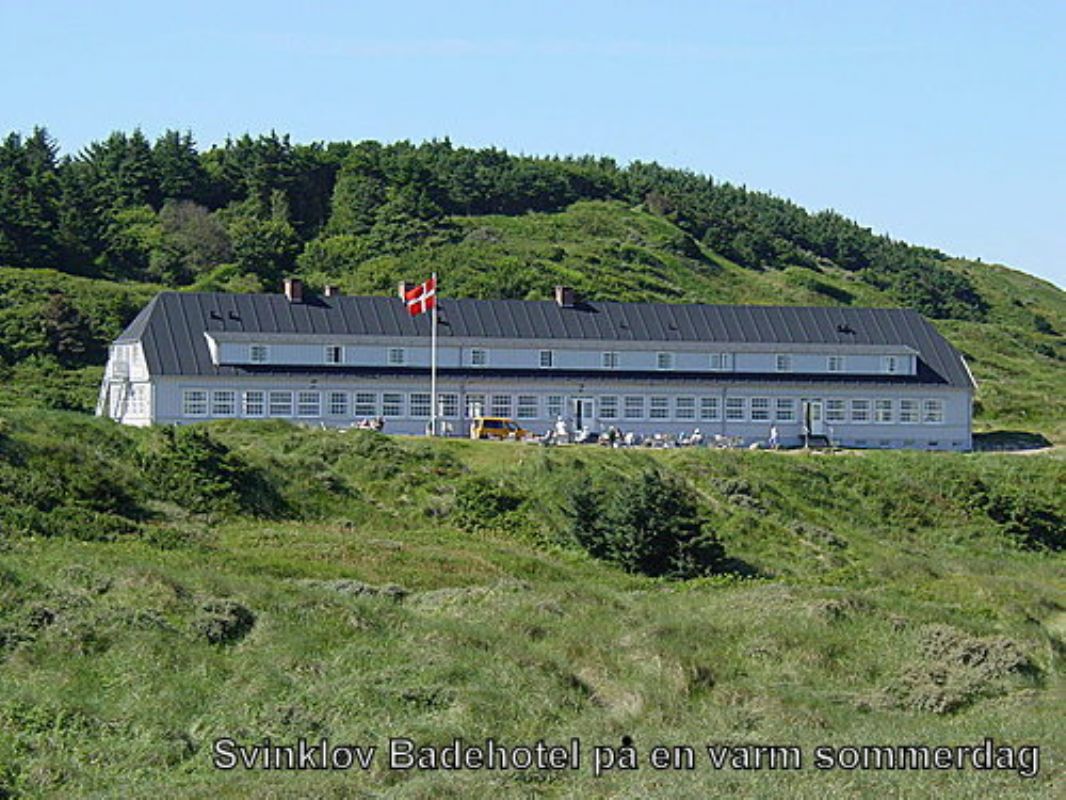 Svinkløv badehotel - afstand 2 km.Svinkløv Beach Hotel - distance 2 km.Svinkløv Strandhotell - abstand 2 km.