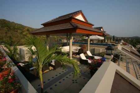 Lej bolig i Hua Hin Thailand, Penthouse-lejlighed med stor tagterrasse med egen swimmingpool og stor