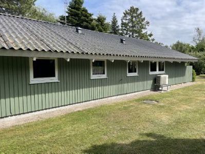 L�kkert b�rnevenligt sommerhus i rolige omgivelser, n�r strand
