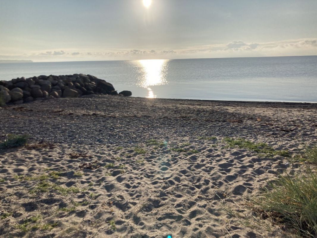 Stranden (200m)