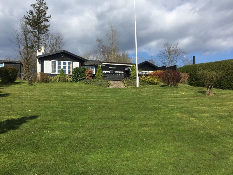 Huset set fra vejen
