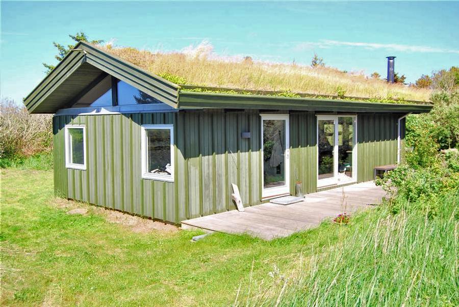 Lovely and light cottage for six in Kandestederne at the North Sea and Rbjerg Mile. Close to Skagen