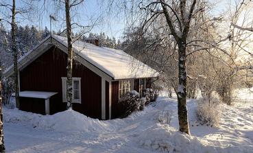 Modern Smlandsstuga fr 4 personer nra Isaberg i vstra Smland. Wifi 