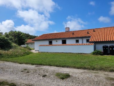 Schnes Ferienhaus fr 6 Personen im Nationalpark Thy.
Das Haus ist in Backstein gebaut und is 108 m2 gross mit Ziegeldach. Internet. 