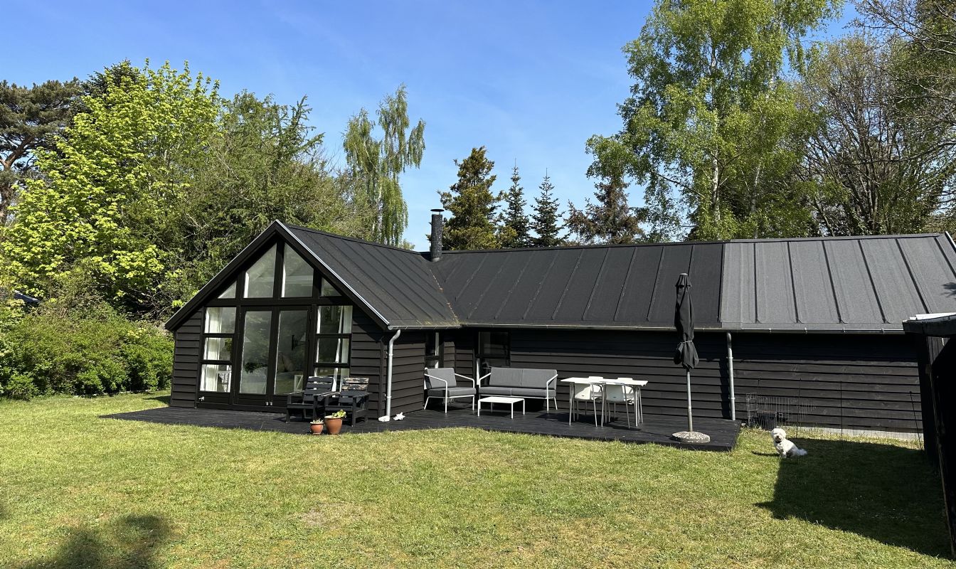 Neu renoviertes Sommerhaus in Strandnhe mit Platz fr 8 Personen.