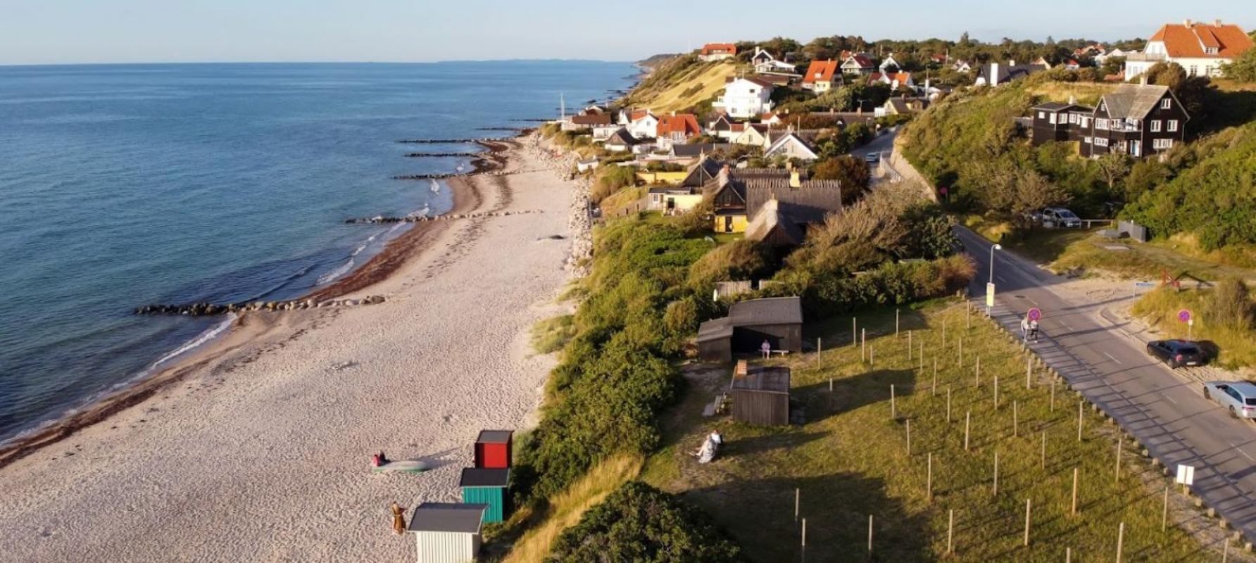 Hovedgaden og stranden i Tisvildeleje