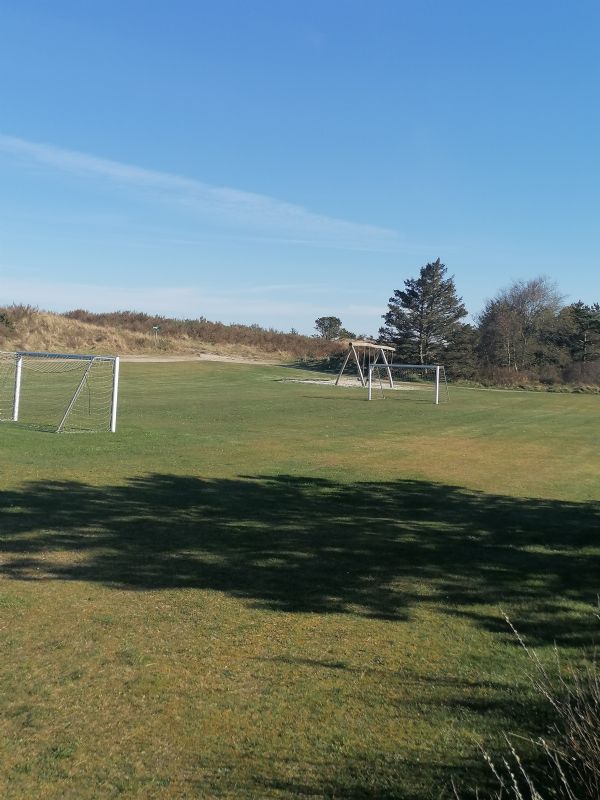 For enden af vejen, 200 m.